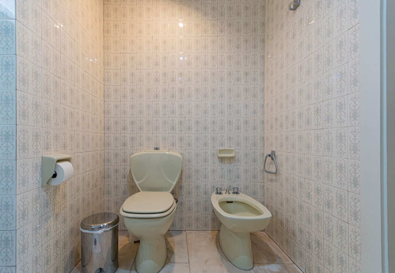 Apartment in Madrid - Deluxe Apartment Colon Suites IV