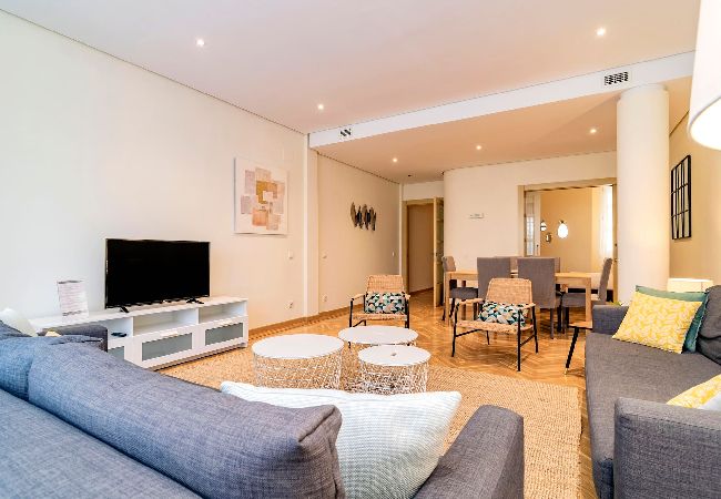 Apartment in Madrid - Deluxe Apartment Velazquez Suites II