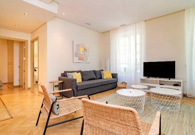  in Madrid - Deluxe Apartment Velazquez Suites III