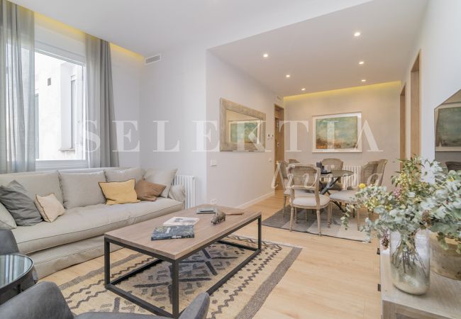 Apartment in Madrid - Deluxe Apartment Recoletos Suites I