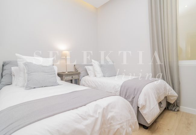 Apartment in Madrid - Deluxe Apartment Recoletos Suites I