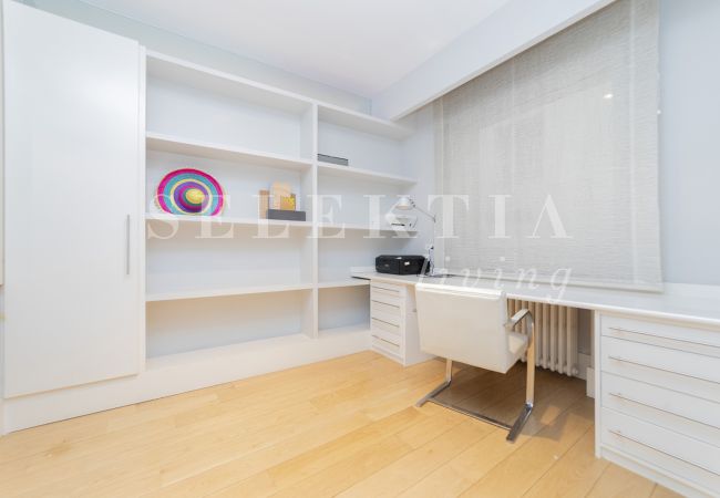 Apartment in Madrid - Deluxe Apartment Juan Bravo Suites II