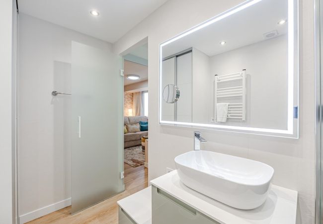 Apartment in Madrid - Deluxe Apartment Colon Suites V Apartment in Madrid - Deluxe Apartment Colon Suites V