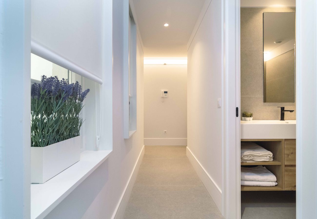 Apartment in Madrid - Deluxe Apartment Padilla Suites I