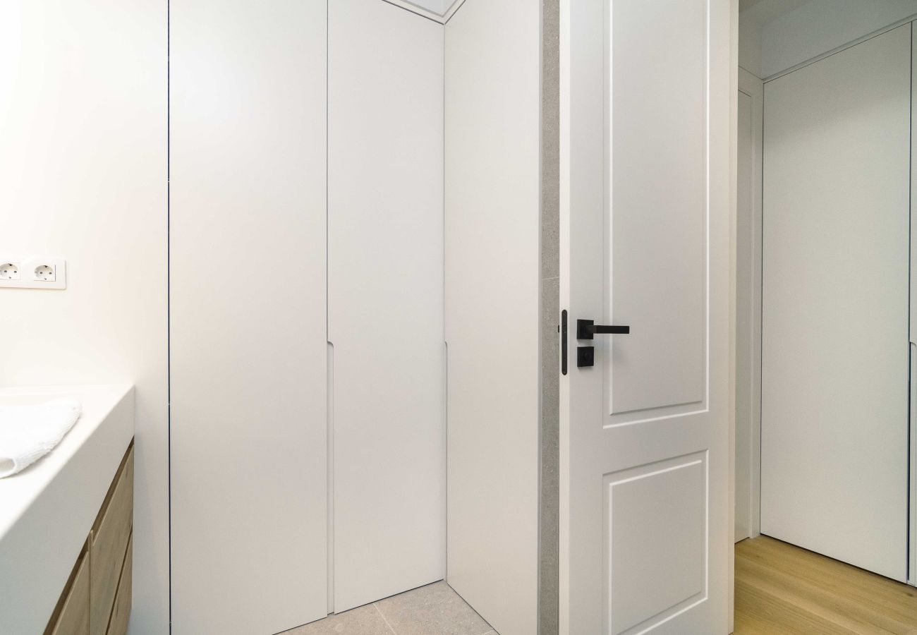 Apartment in Madrid - Deluxe Apartment Padilla Suites I