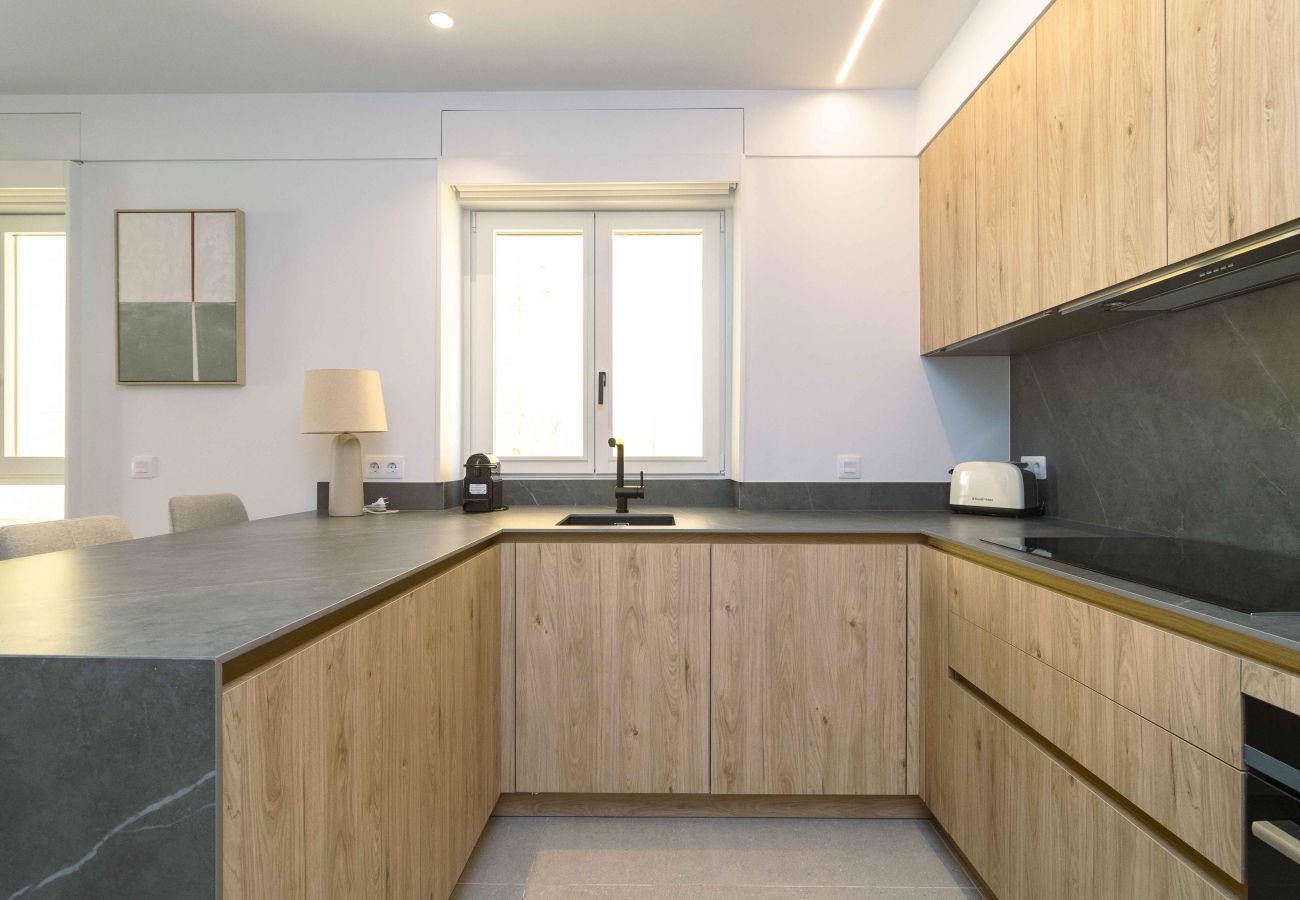 Apartment in Madrid - Deluxe Apartment Padilla Suites I