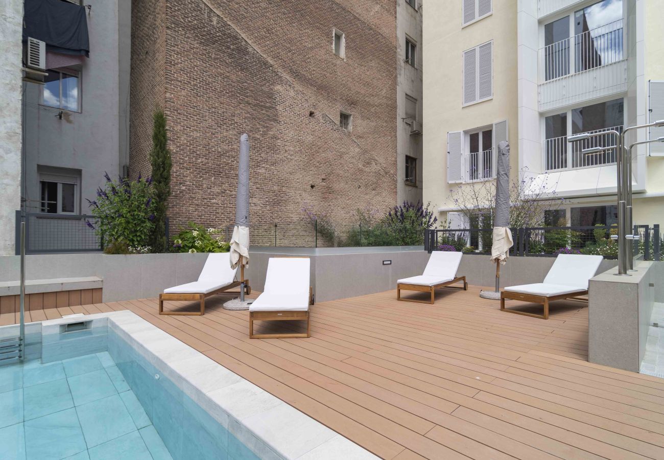 Apartment in Madrid - Deluxe Apartment Padilla Suites I