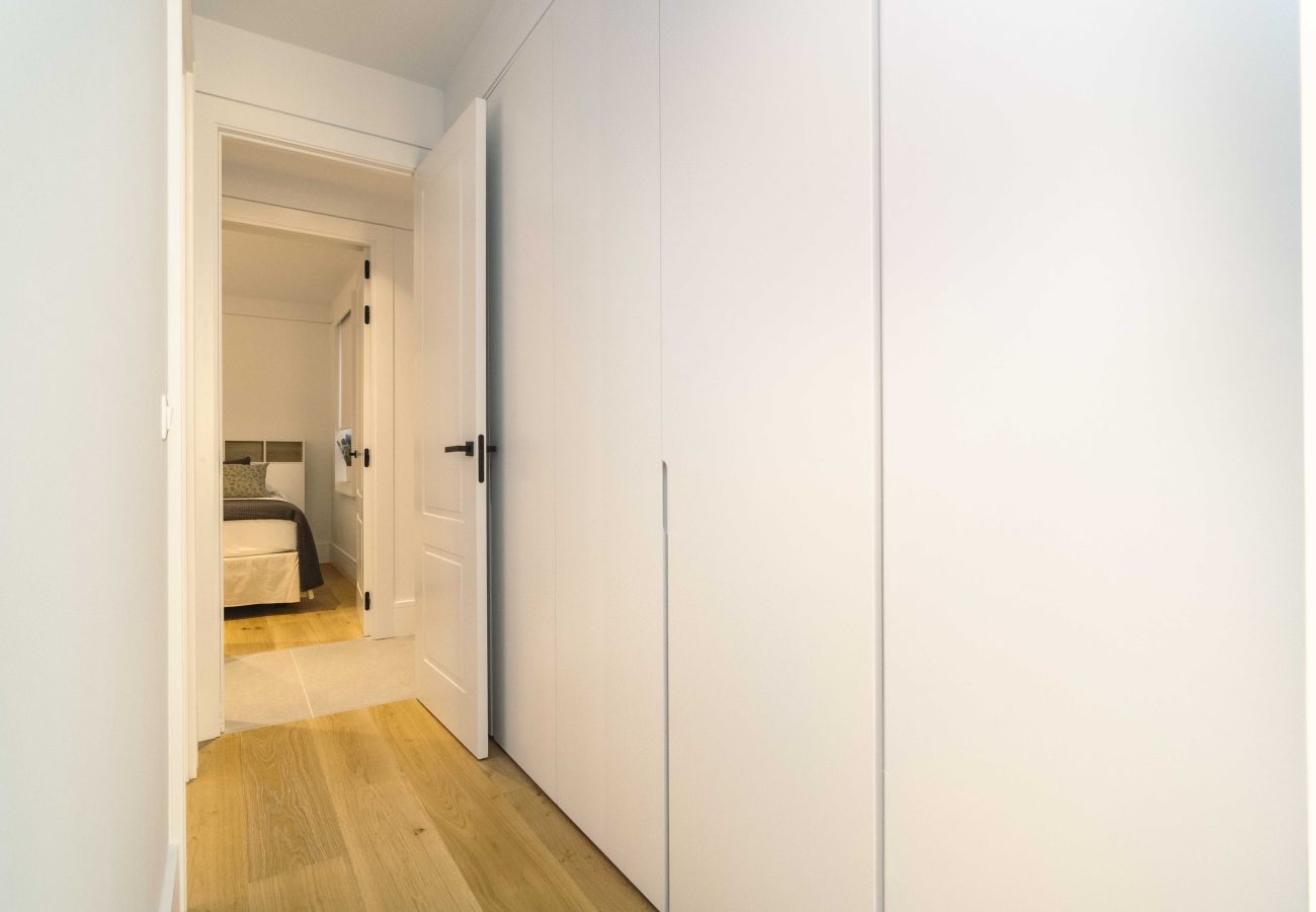 Apartment in Madrid - Deluxe Apartment Padilla Suites I