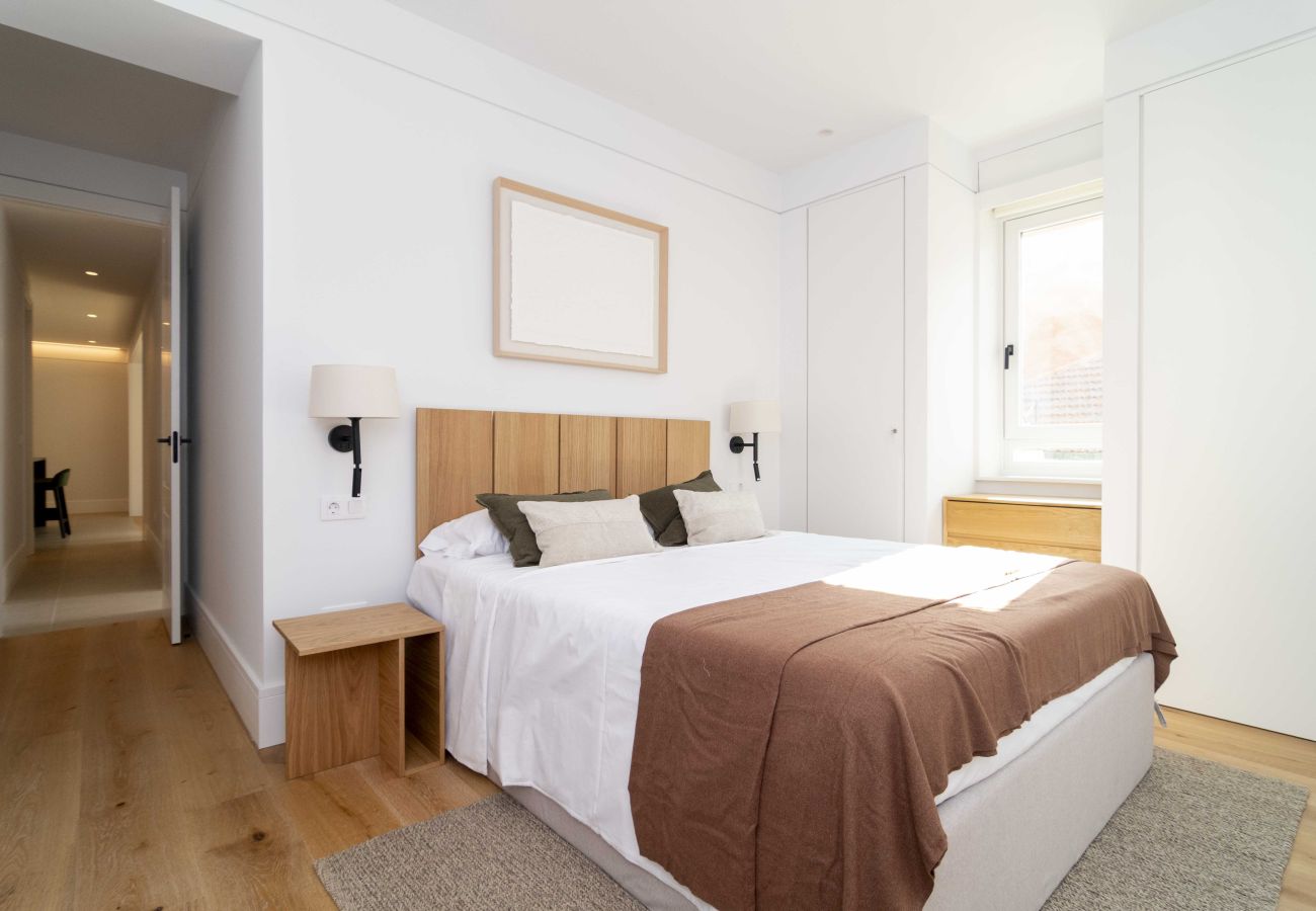 Apartment in Madrid - Deluxe Apartment Padilla Suites II