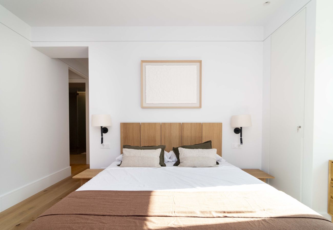 Apartment in Madrid - Deluxe Apartment Padilla Suites II