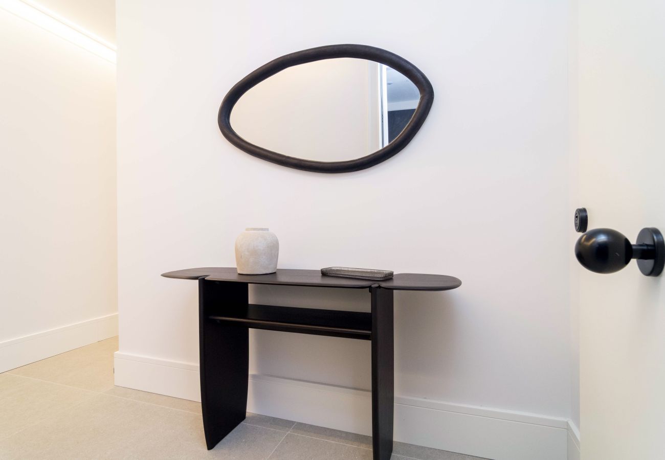 Apartment in Madrid - Deluxe Apartment Padilla Suites II